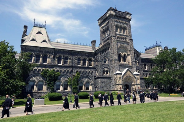4. دانشگاه تورنتو کانادا